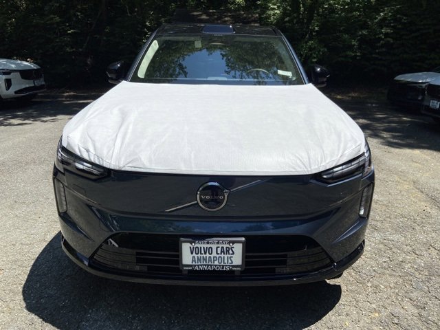 New 2025 Volvo EX90 Ultra image 2