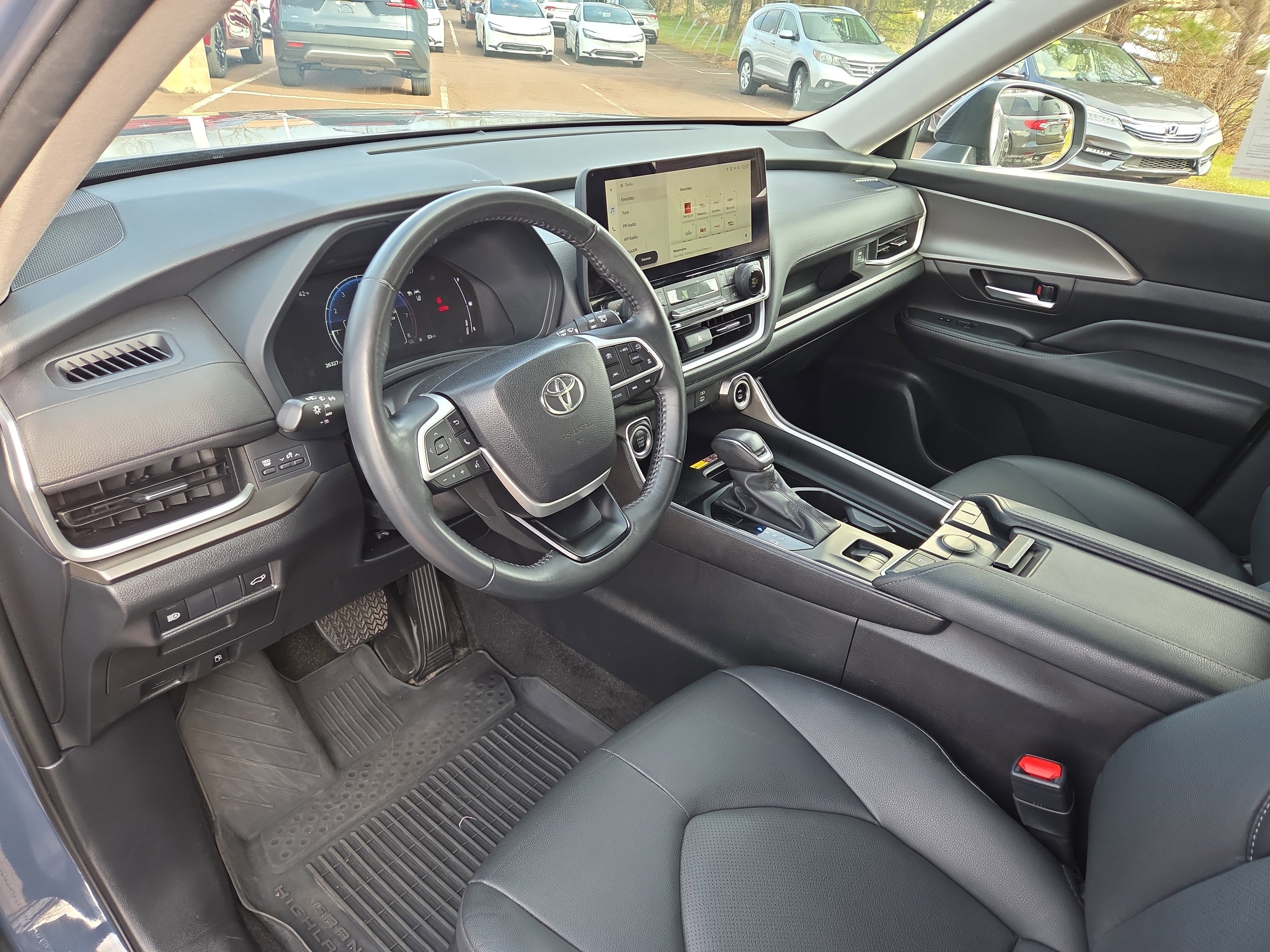 Certified 2024 Toyota Grand Highlander AWD image 15