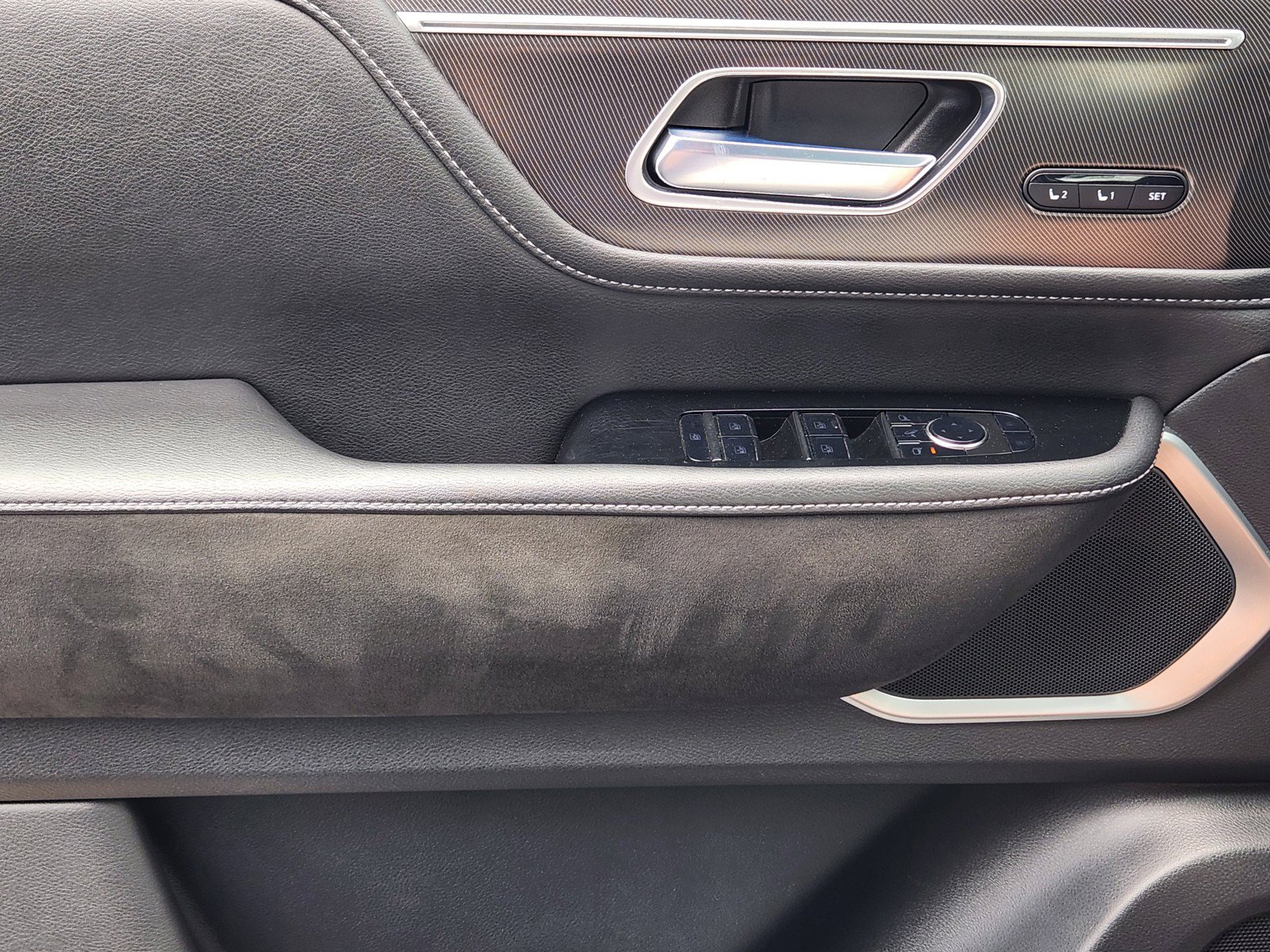 Used 2025 INFINITI QX80 Luxe RWD image 22