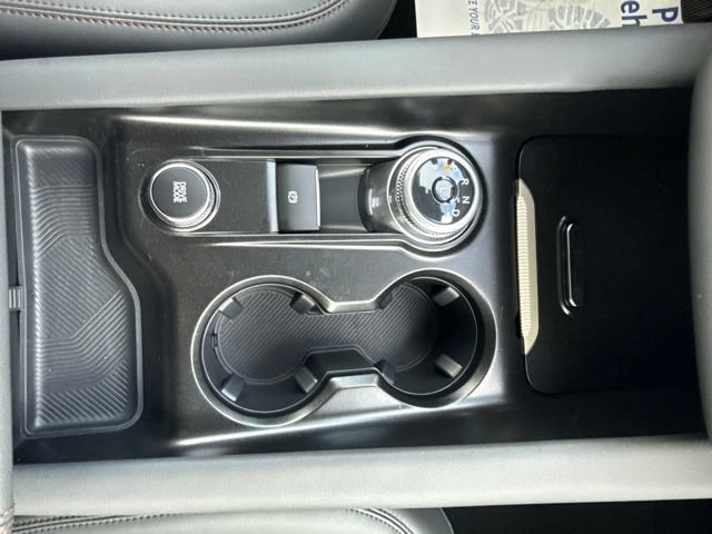Used 2025 Ford Explorer Active w/ Active Comfort Package RWD image 37