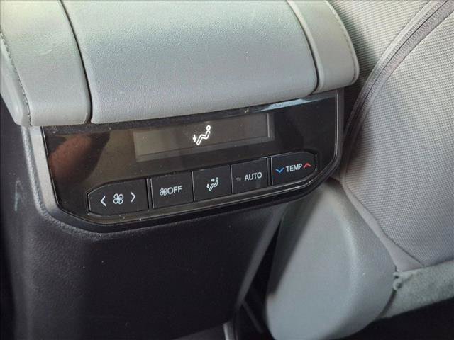 Used 2023 Toyota Highlander LE FWD image 16