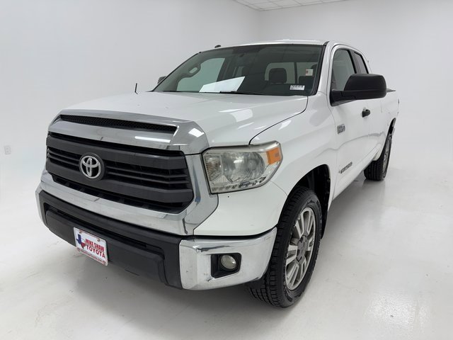 Used 2015 Toyota Tundra SR5 w/ SR5 Upgrade Package image 4
