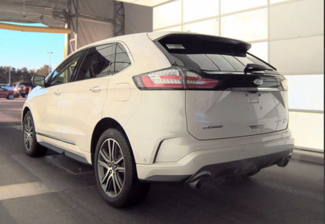Used 2019 Ford Edge Titanium w/ Equipment Group 301A FWD image 4