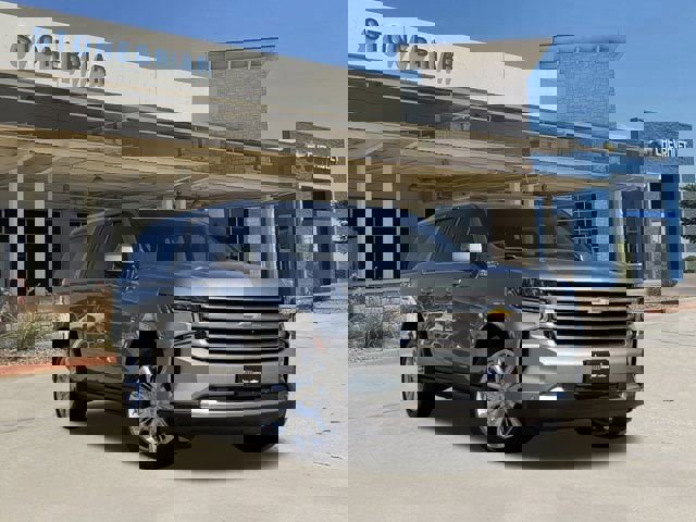 Used 2024 Chevrolet Suburban High Country w/ Premium Package image 1