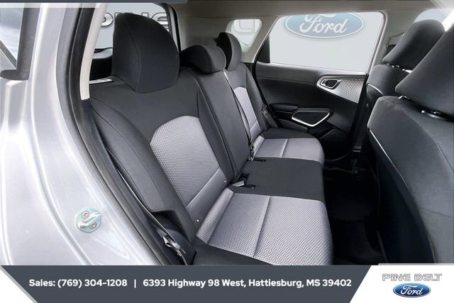 Used 2021 Kia Soul LX image 19