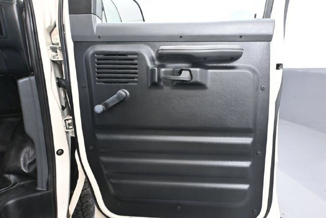 Used 1995 Ford E-150 and Econoline 150 Club Wagon RWD image 30