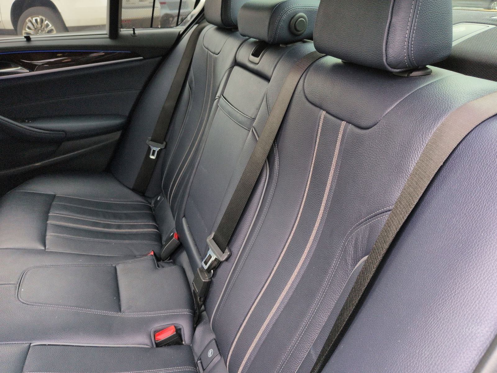 Used 2018 BMW M550i xDrive w/ Driving Assistance Package image 30