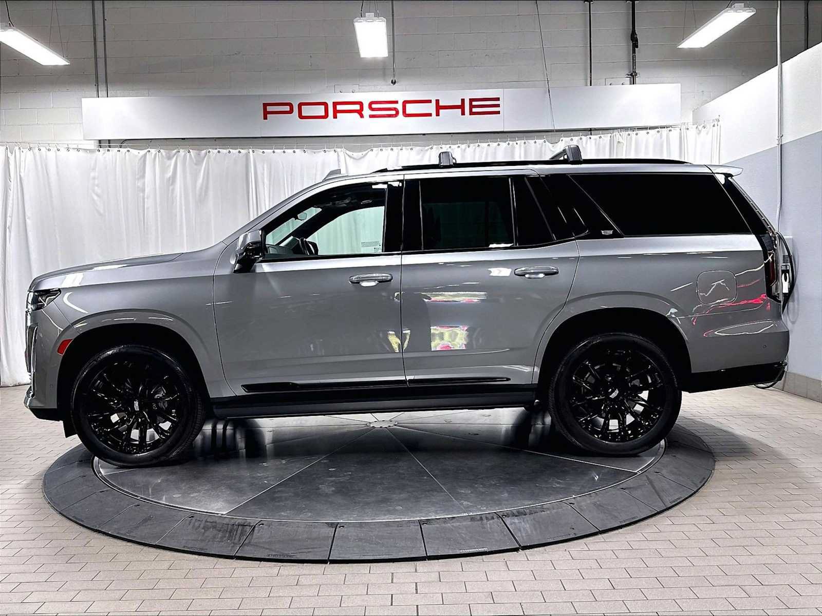 Used 2023 Cadillac Escalade Sport Platinum w/ LPO, ONYX Package AWD/4WD image 2