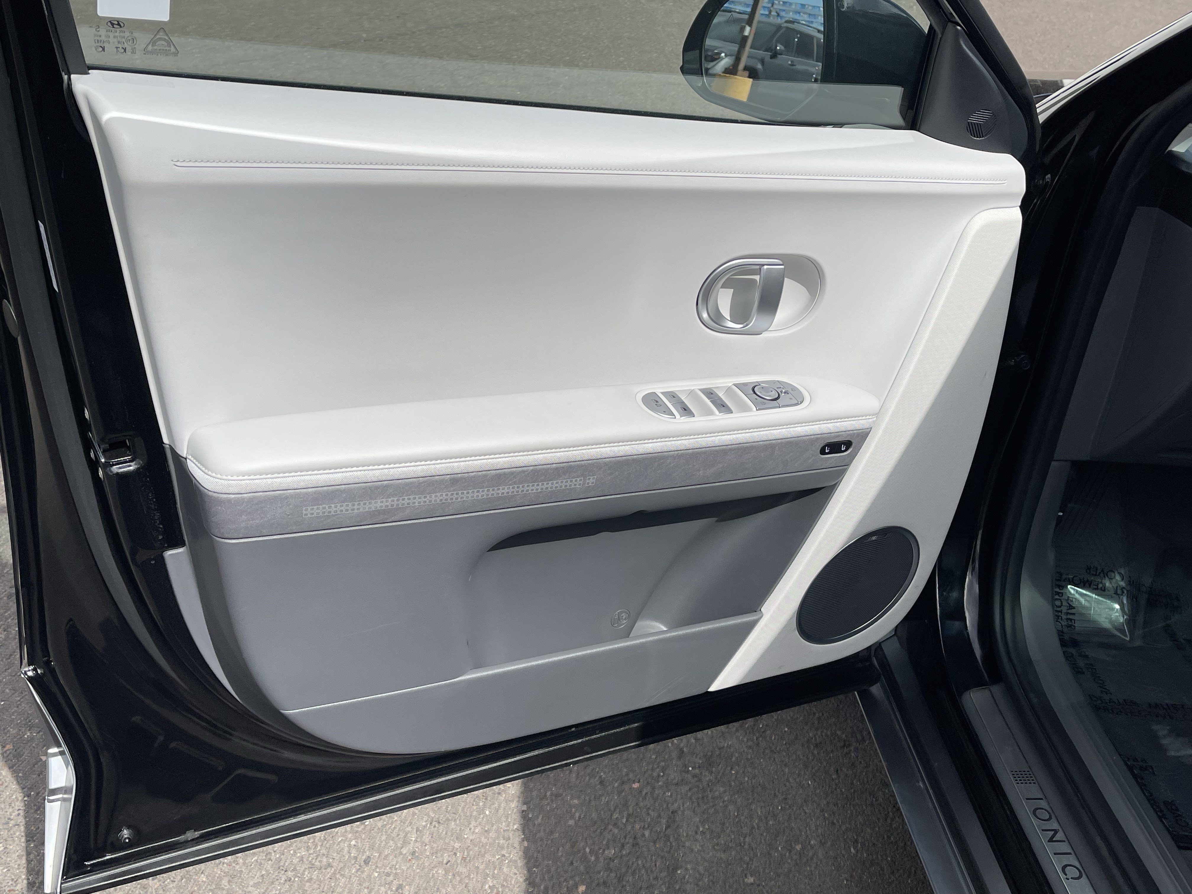 Certified 2023 Hyundai Ioniq 5 Limited AWD/4WD image 16