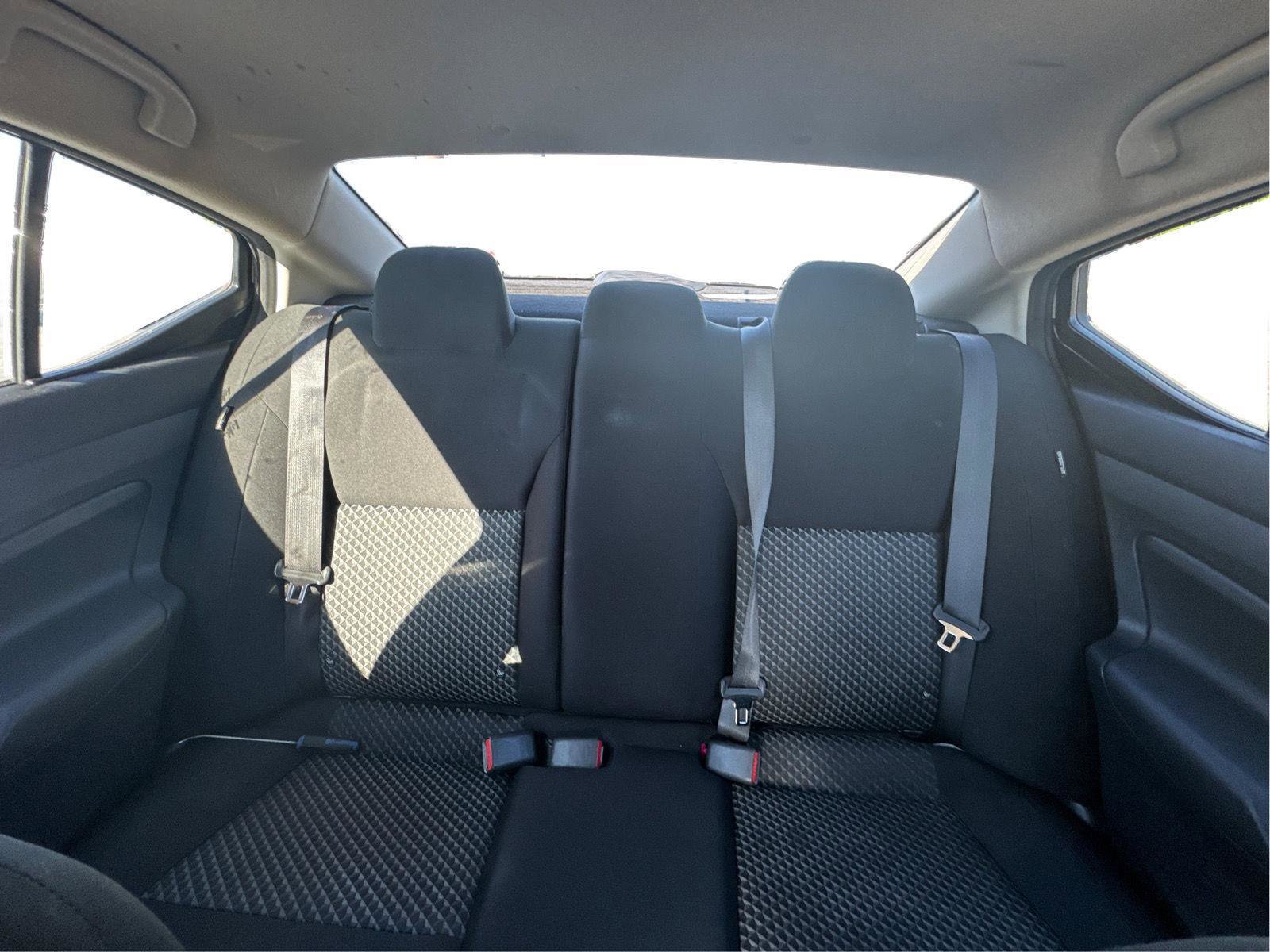 Used 2021 Nissan Versa S FWD image 17