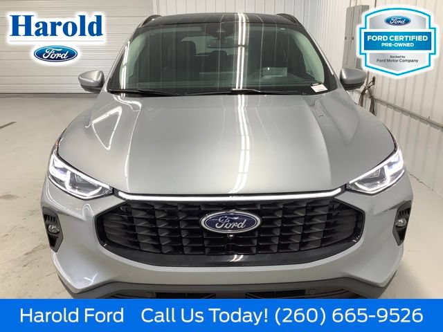 Certified 2024 Ford Escape SE w/ PHEV Premium Package FWD image 3