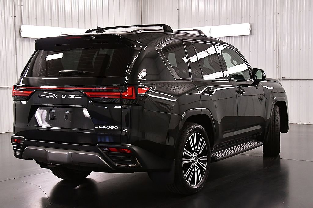 Used 2024 Lexus LX 600 4WD w/ Appearance Package image 8