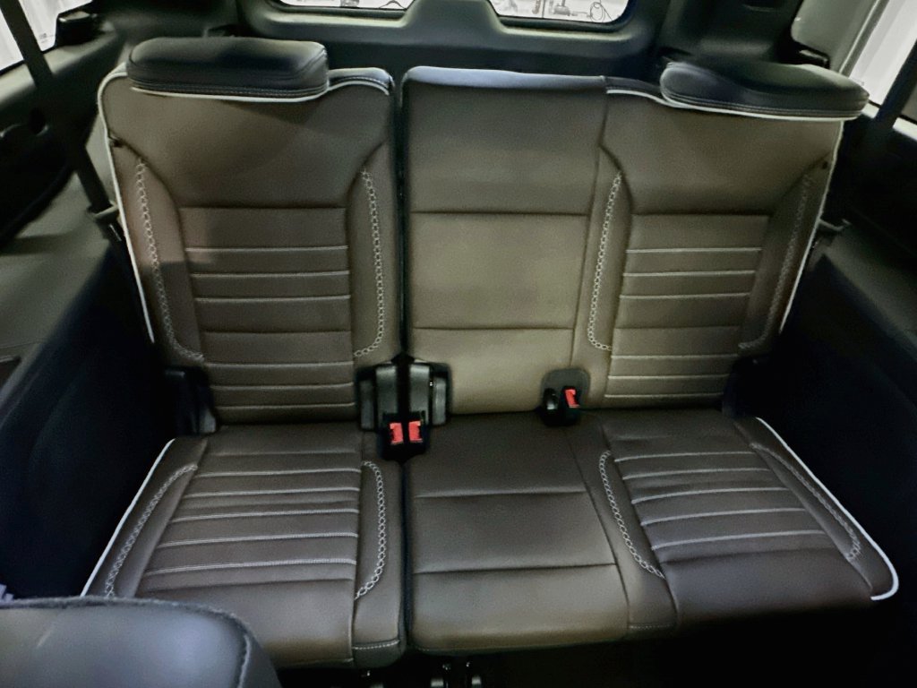 Used 2025 GMC Yukon XL Denali Ultimate AWD/4WD image 29