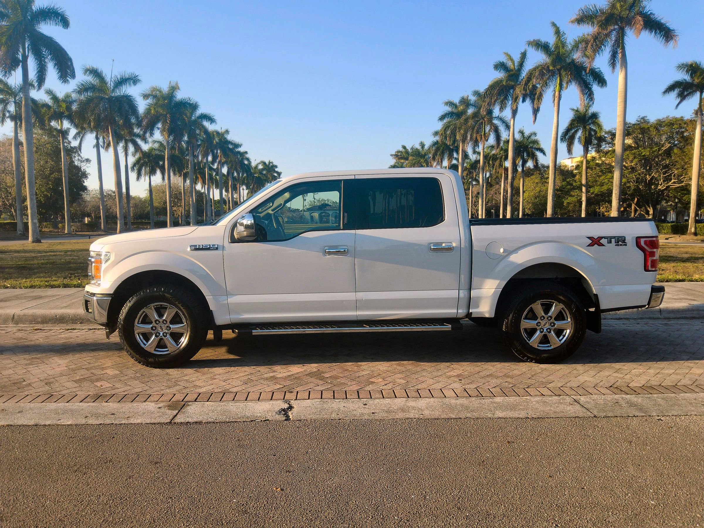 Used 2018 Ford F150 XLT w/ XTR Package image 15