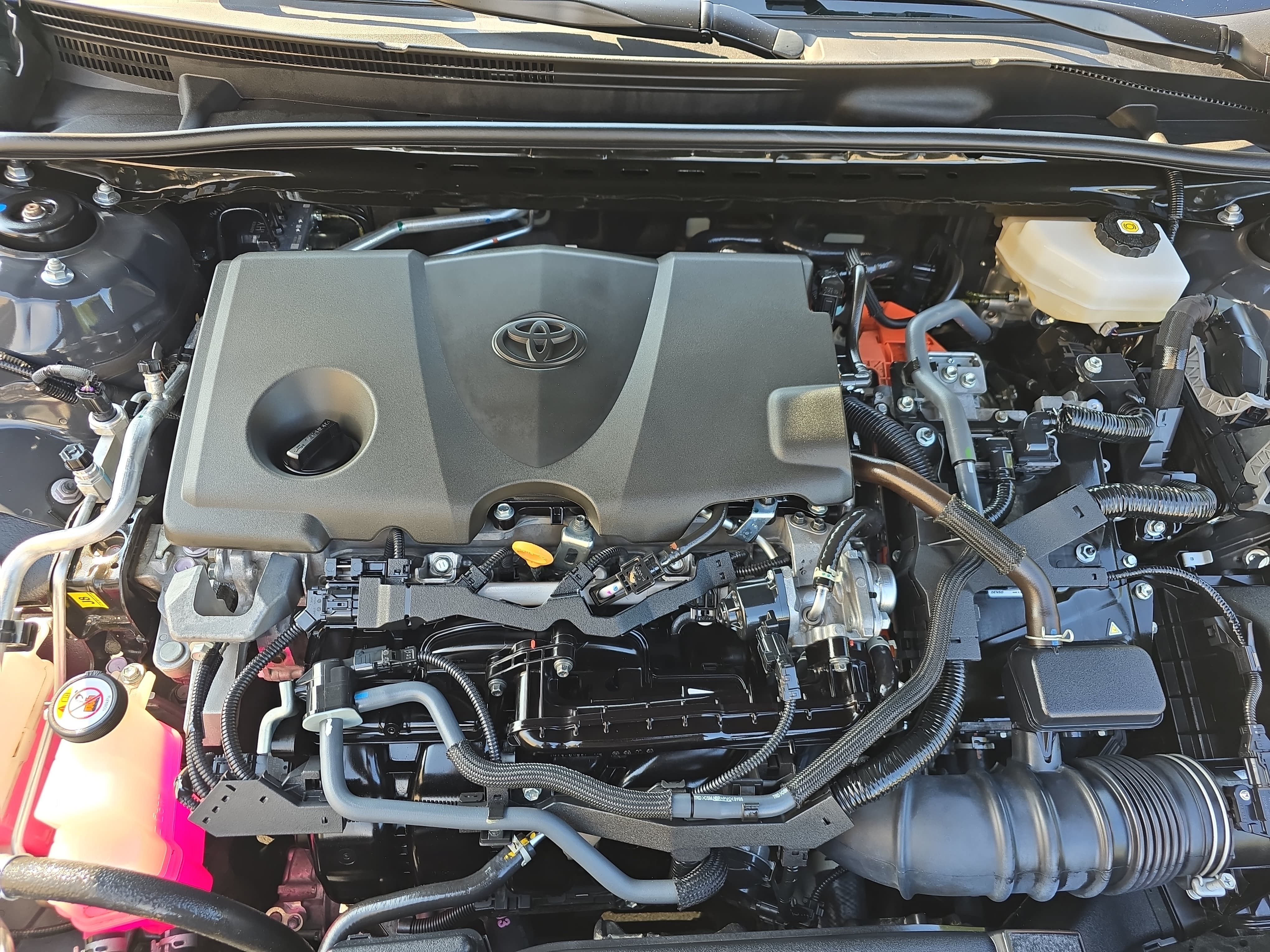 Used 2025 Toyota Camry SE w/ Convenience Package FWD image 30