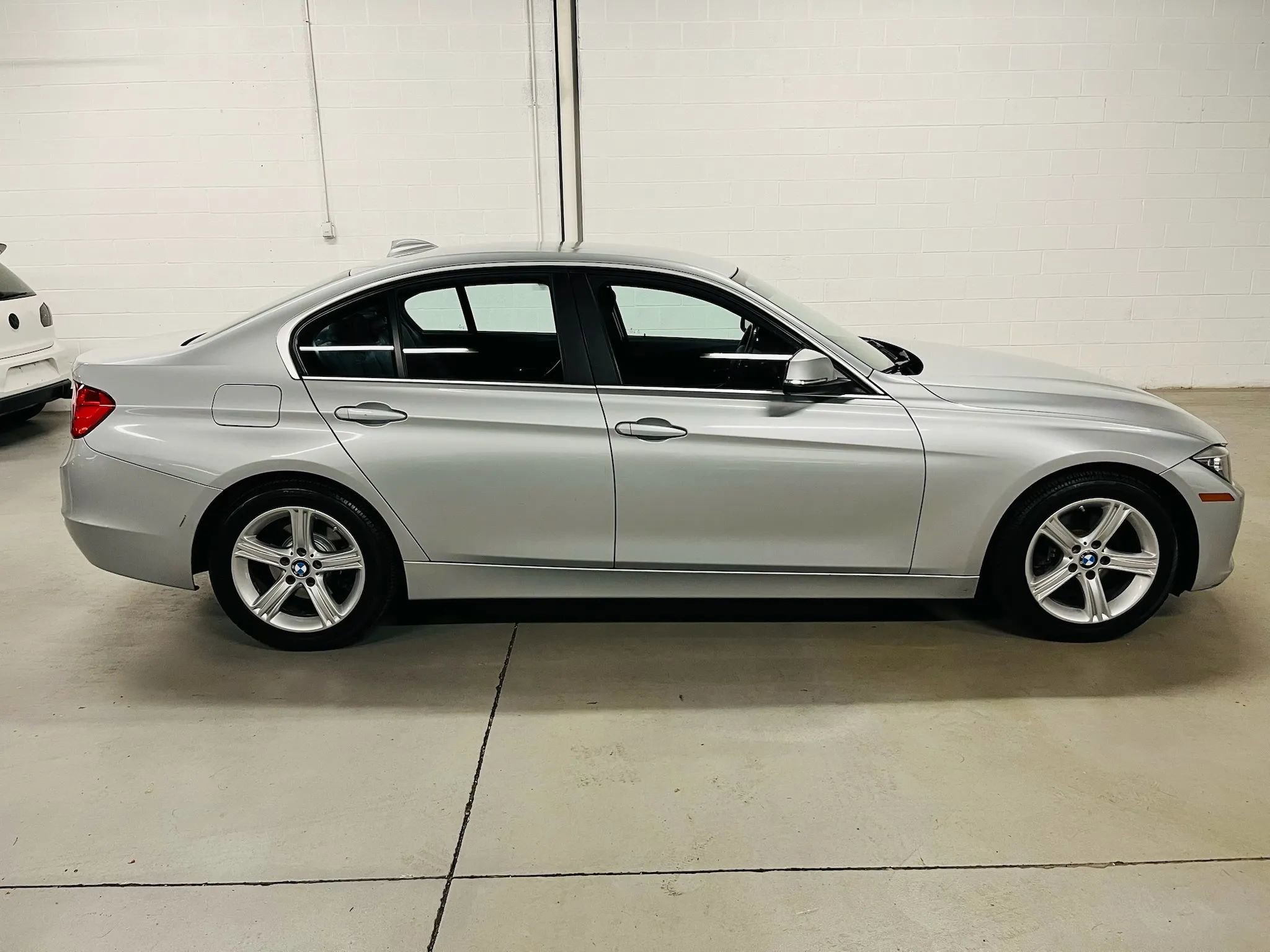 Used 2015 BMW 328i Sedan image 9