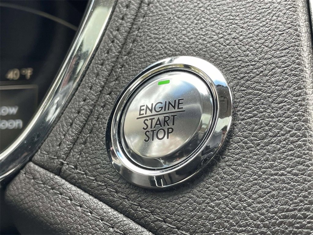 Used 2017 Lincoln Continental Select w/ Climate Package image 28