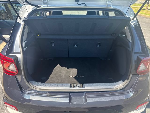 Used 2023 Hyundai Venue Limited FWD image 27