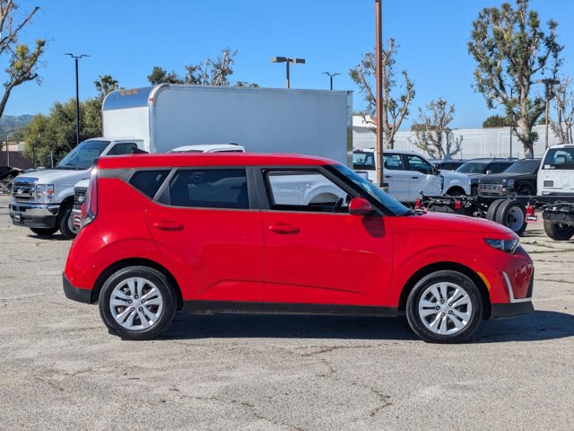 Used 2023 Kia Soul LX image 4