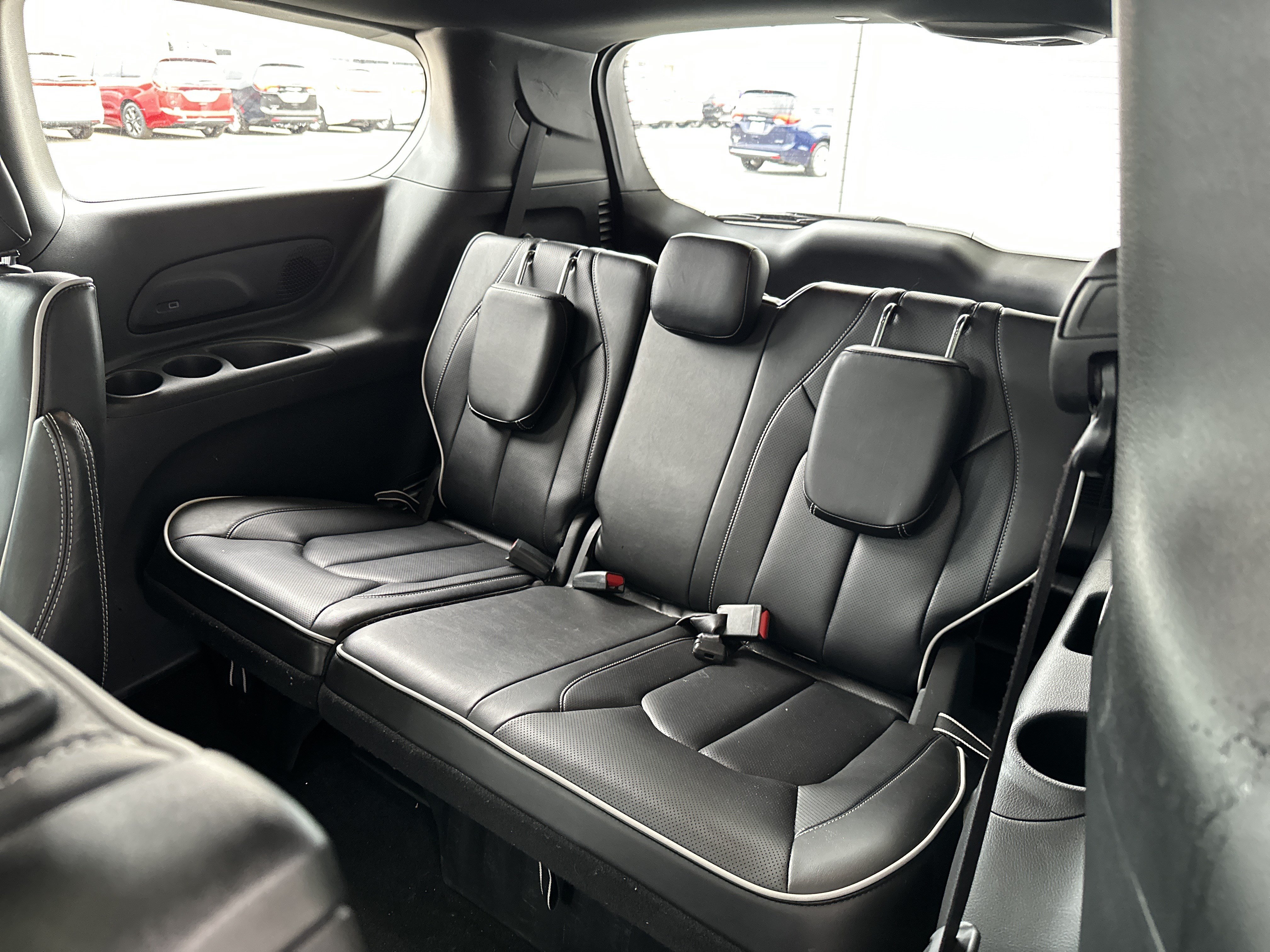 Used 2026 Chrysler Pacifica Limited FWD image 30