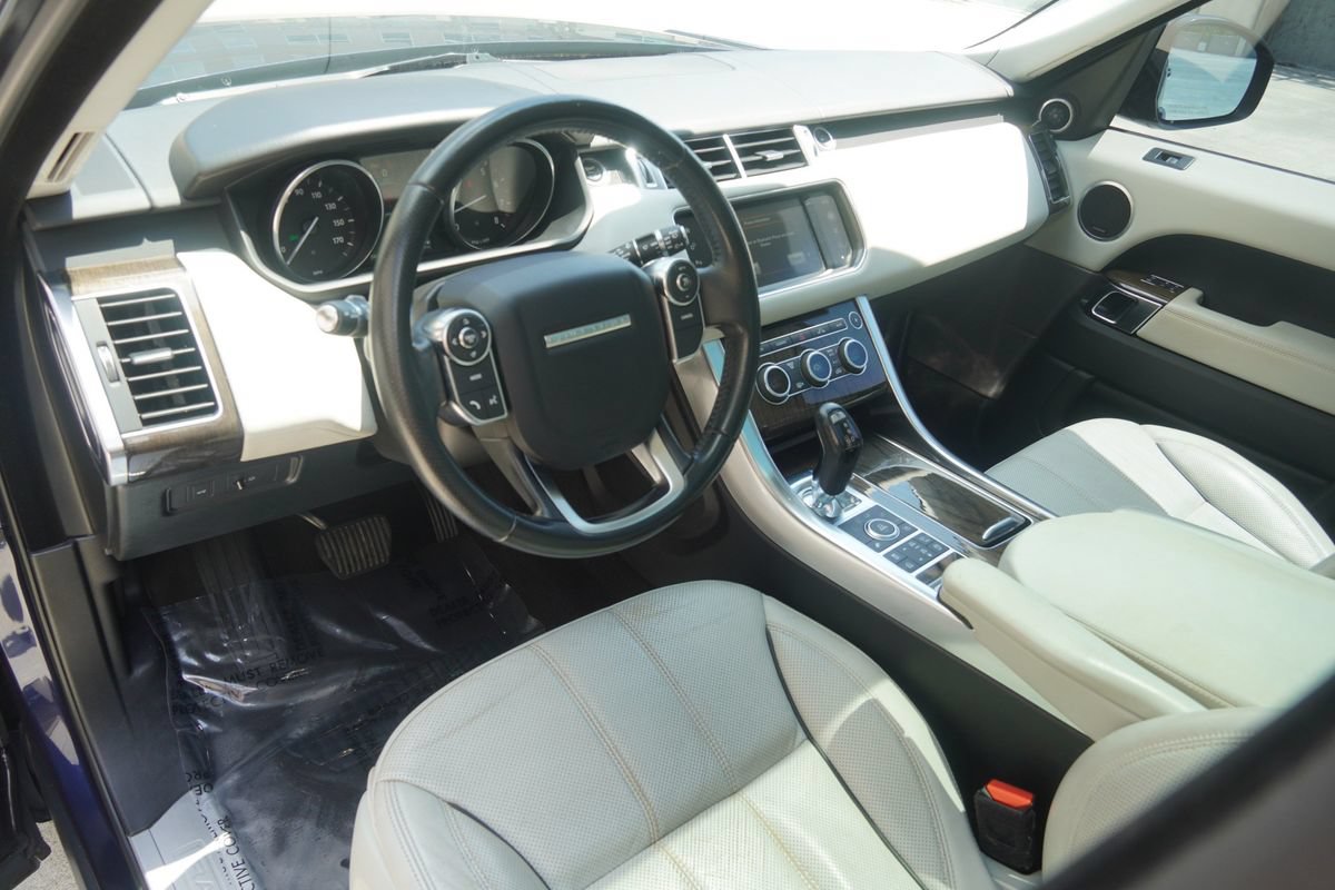 Used 2016 Land Rover Range Rover Sport HSE AWD/4WD image 4