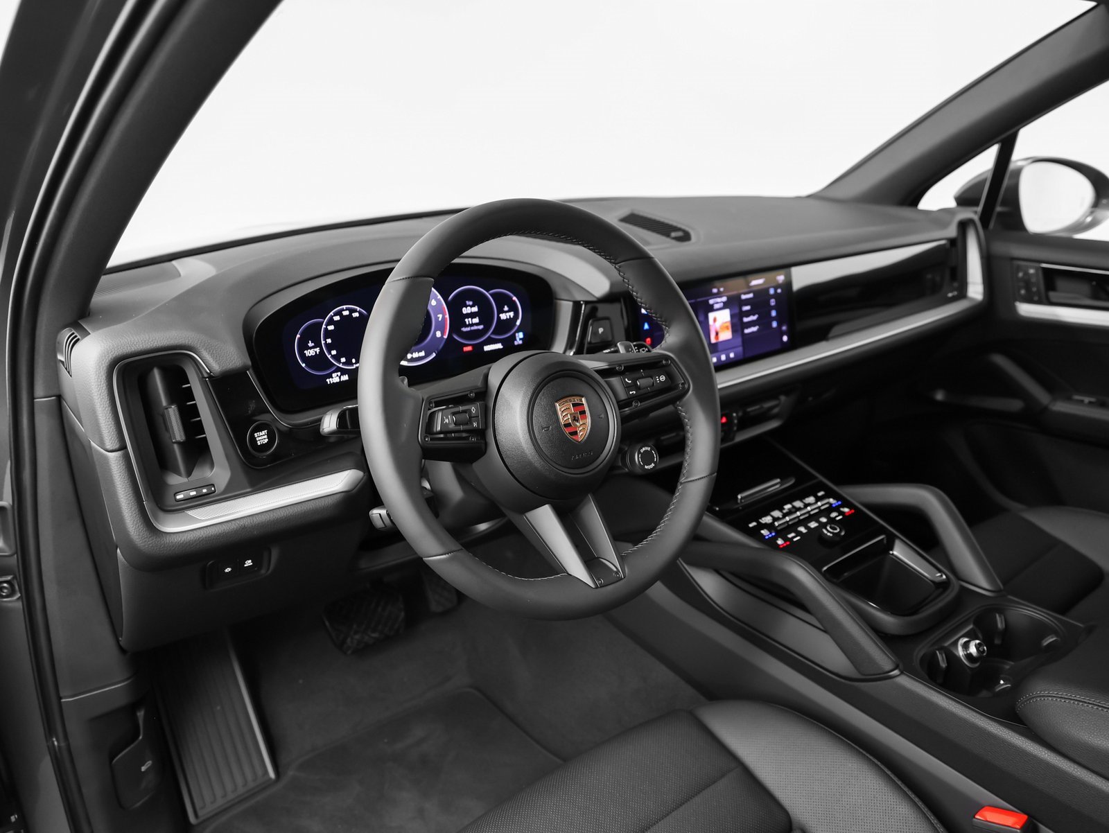 Certified 2025 Porsche Cayenne image 4