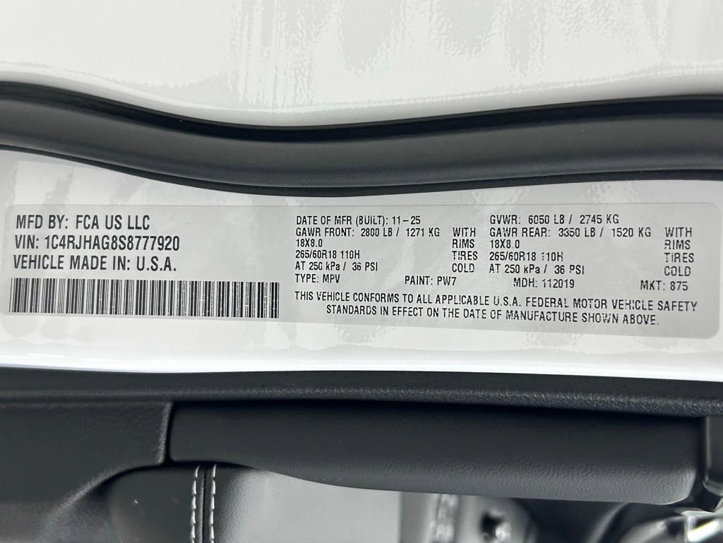 New 2025 Jeep Grand Cherokee Altitude image 23