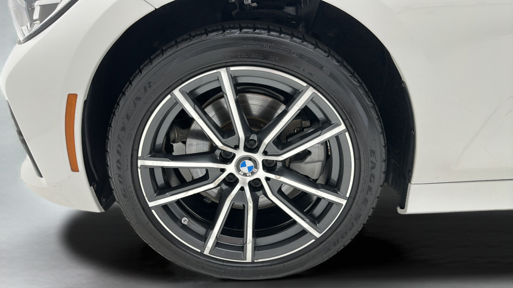 Used 2020 BMW 330i xDrive Sedan w/ Convenience Package AWD/4WD image 9