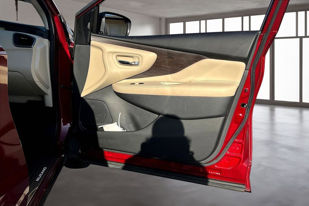 Used 2021 Nissan Murano Platinum w/ Cargo Package image 27