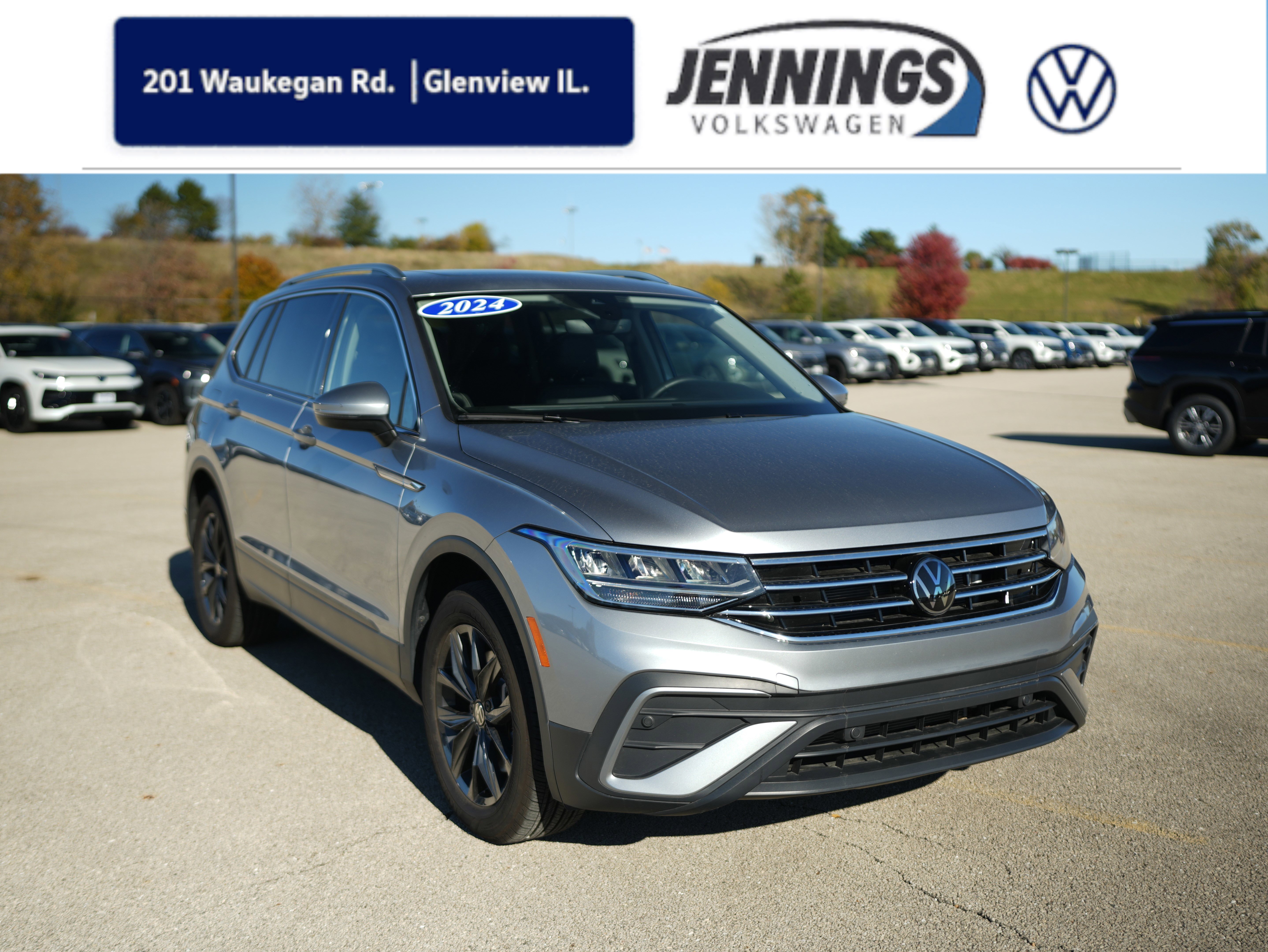 Used 2024 Volkswagen Tiguan SE w/ Panoramic Sunroof Package
