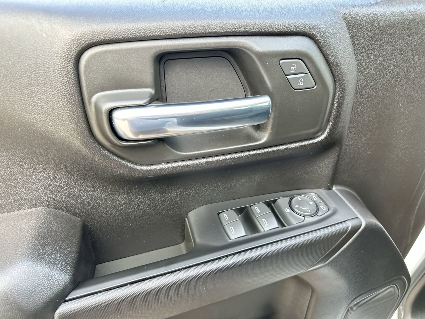 Used 2024 Chevrolet Silverado 1500 Custom RWD image 13