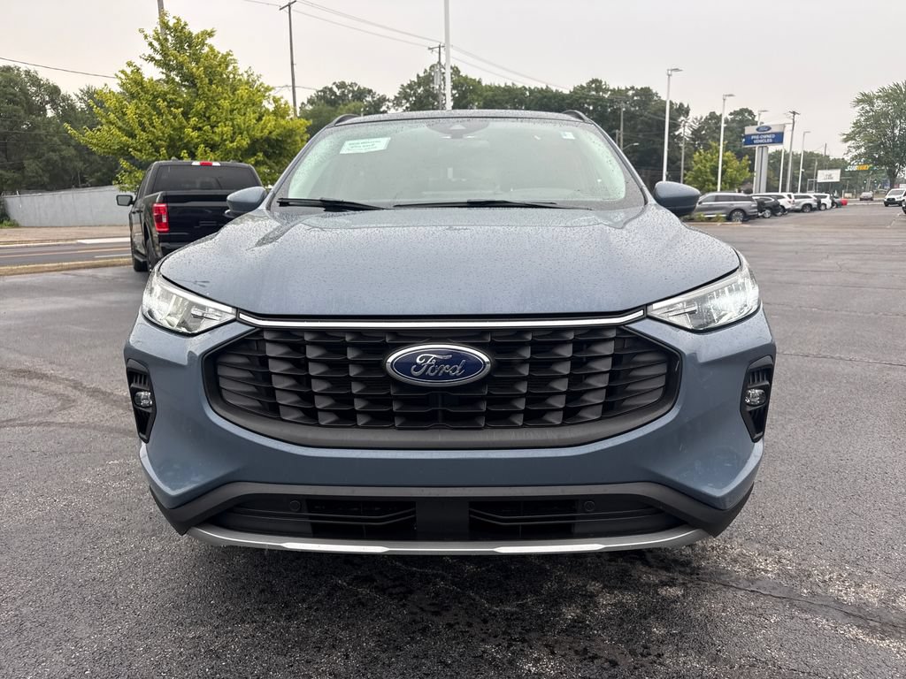 Used 2025 Ford Escape SE FWD image 3