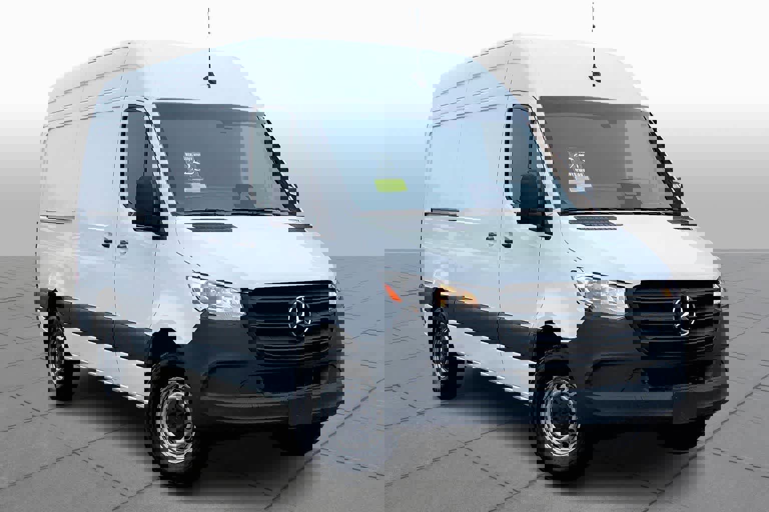 Used 2025 Mercedes-Benz Sprinter 2500 image 3