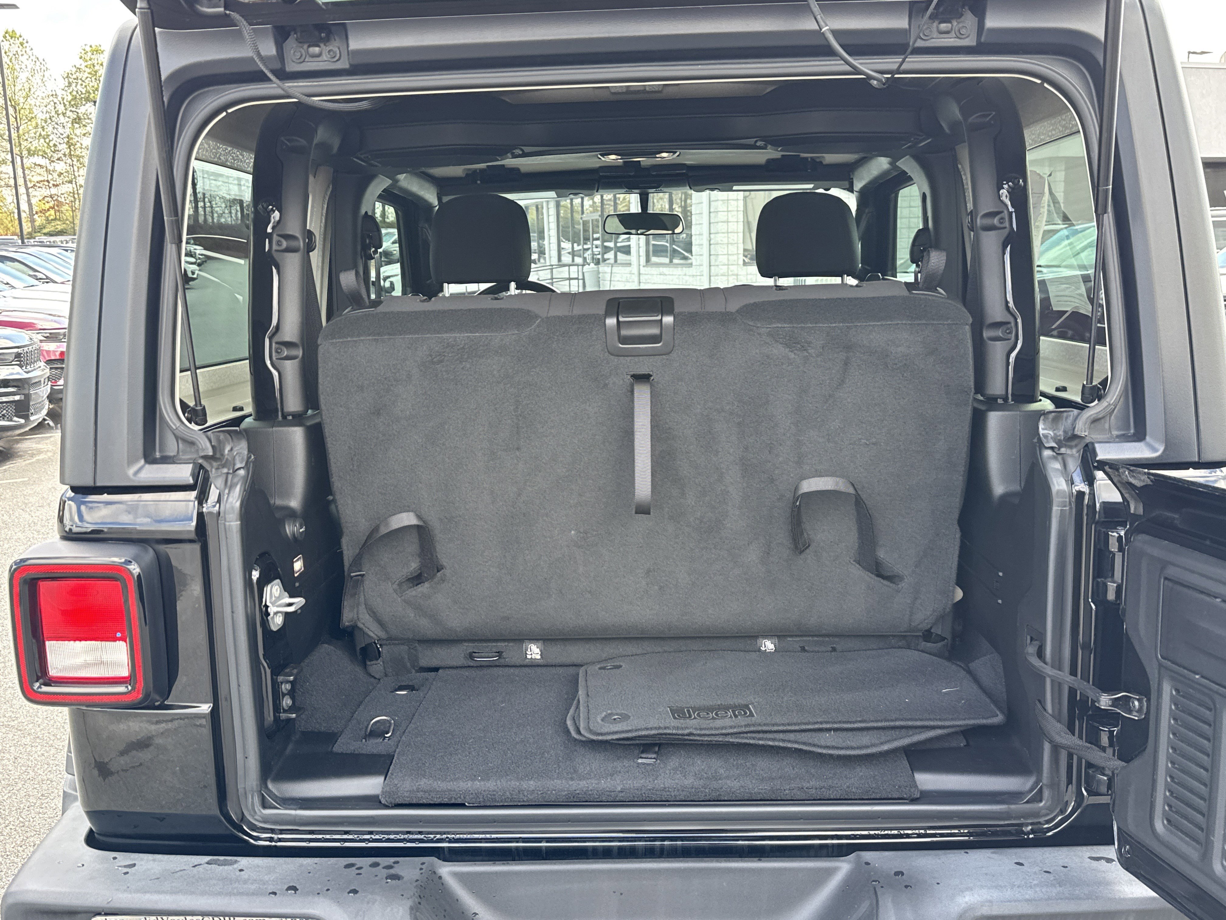 Used 2022 Jeep Wrangler Sport S image 21