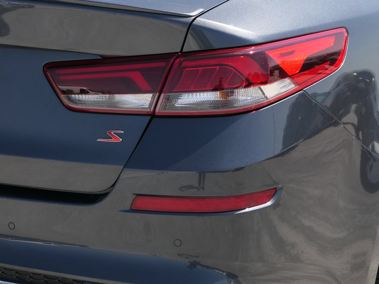 Used 2020 Kia Optima S FWD image 4