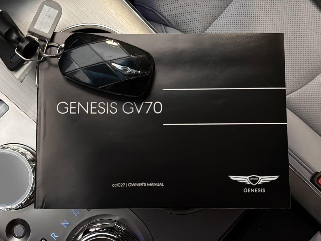 Certified 2026 Genesis GV70 2.5T Advanced AWD/4WD image 39