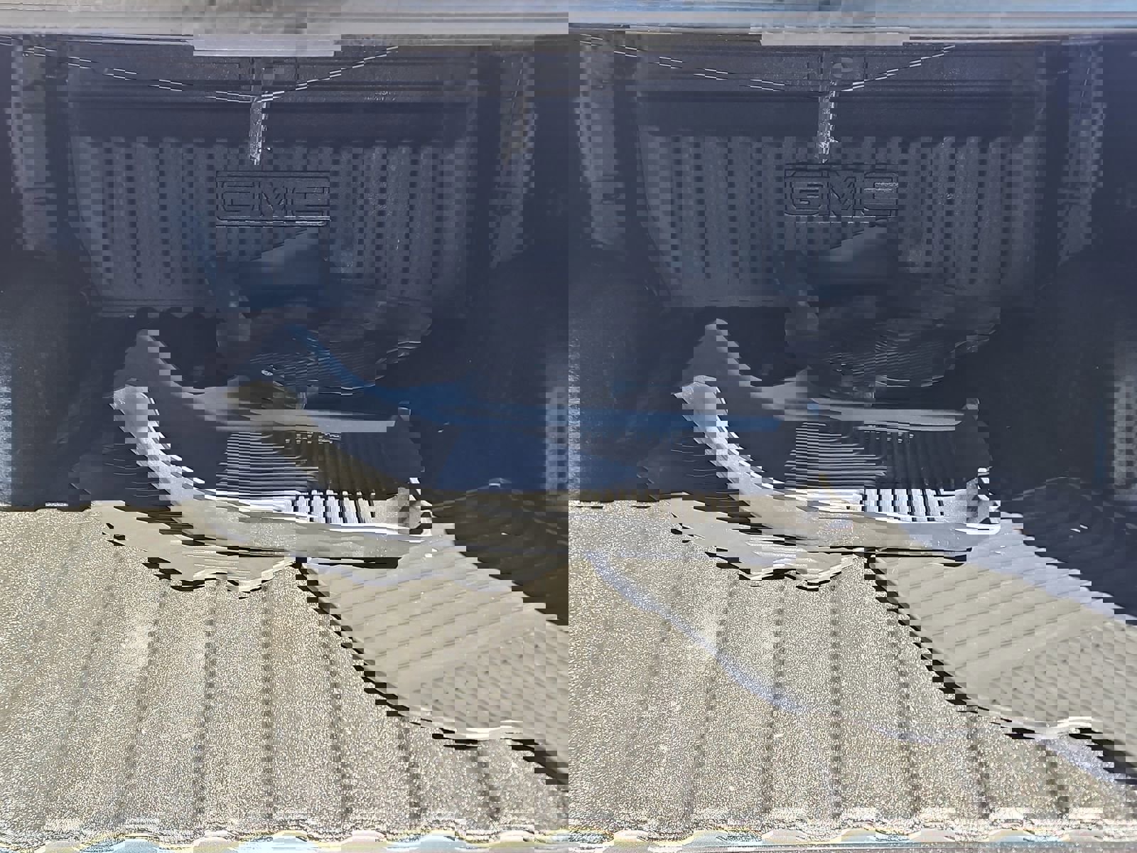 Used 2021 GMC Sierra 1500 SLE w/ X31 Off-Road Package image 19