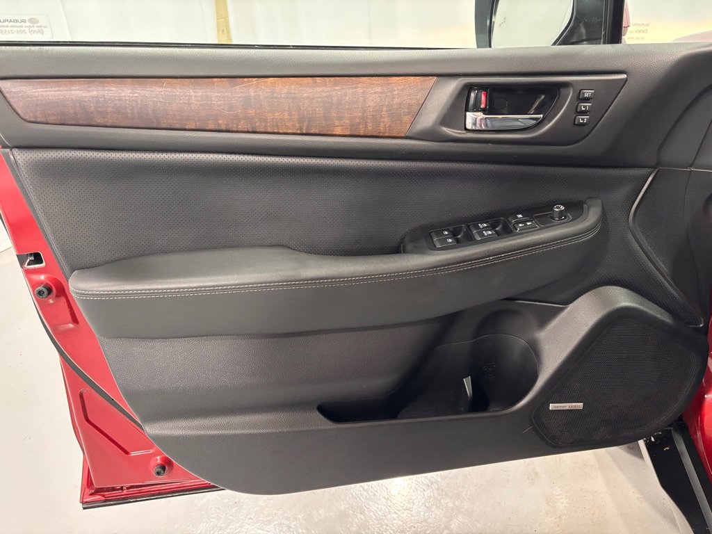 Used 2017 Subaru Outback 2.5i Limited AWD/4WD image 16