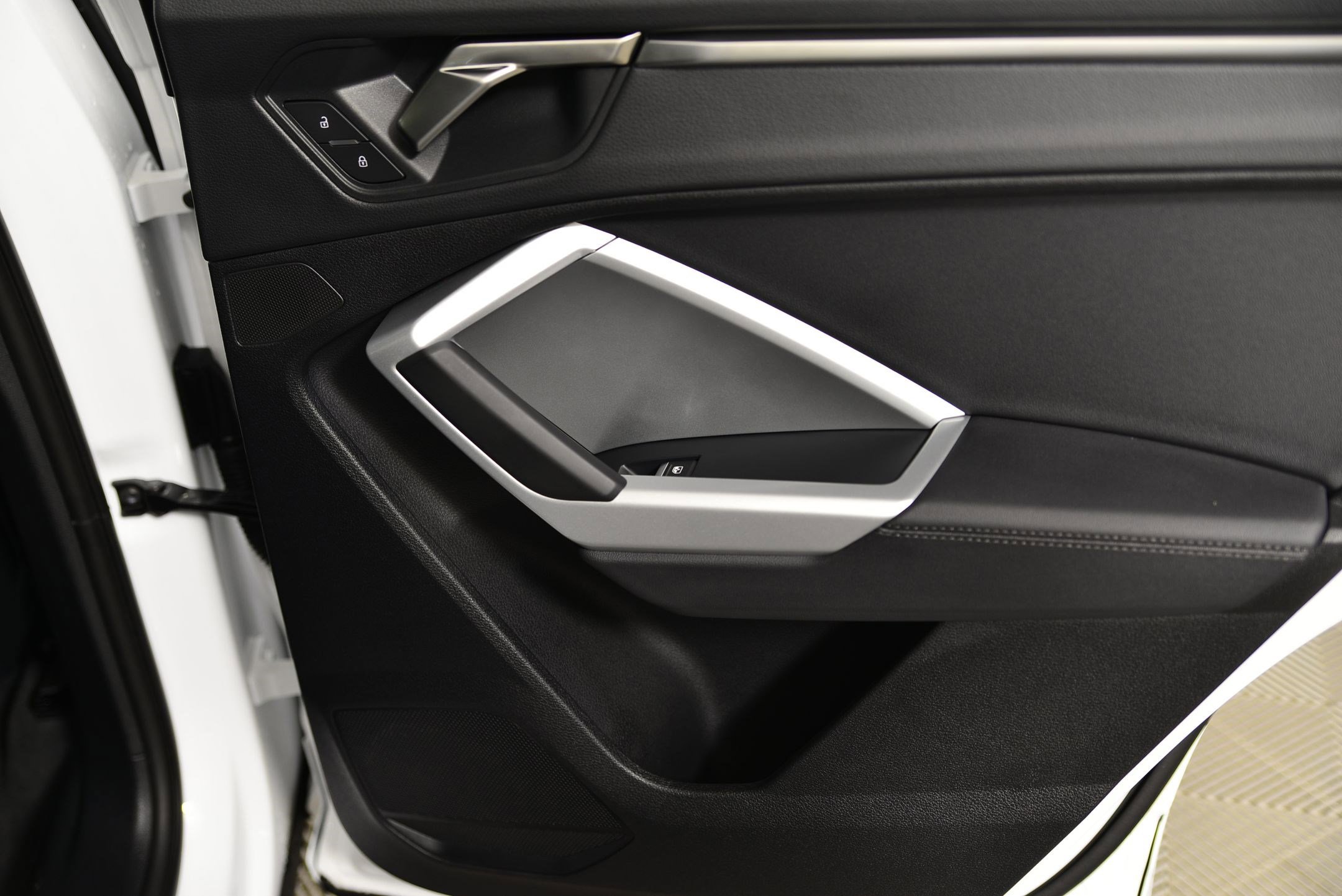 Certified 2025 Audi Q3 2.0T Premium w/ Convenience Package image 16