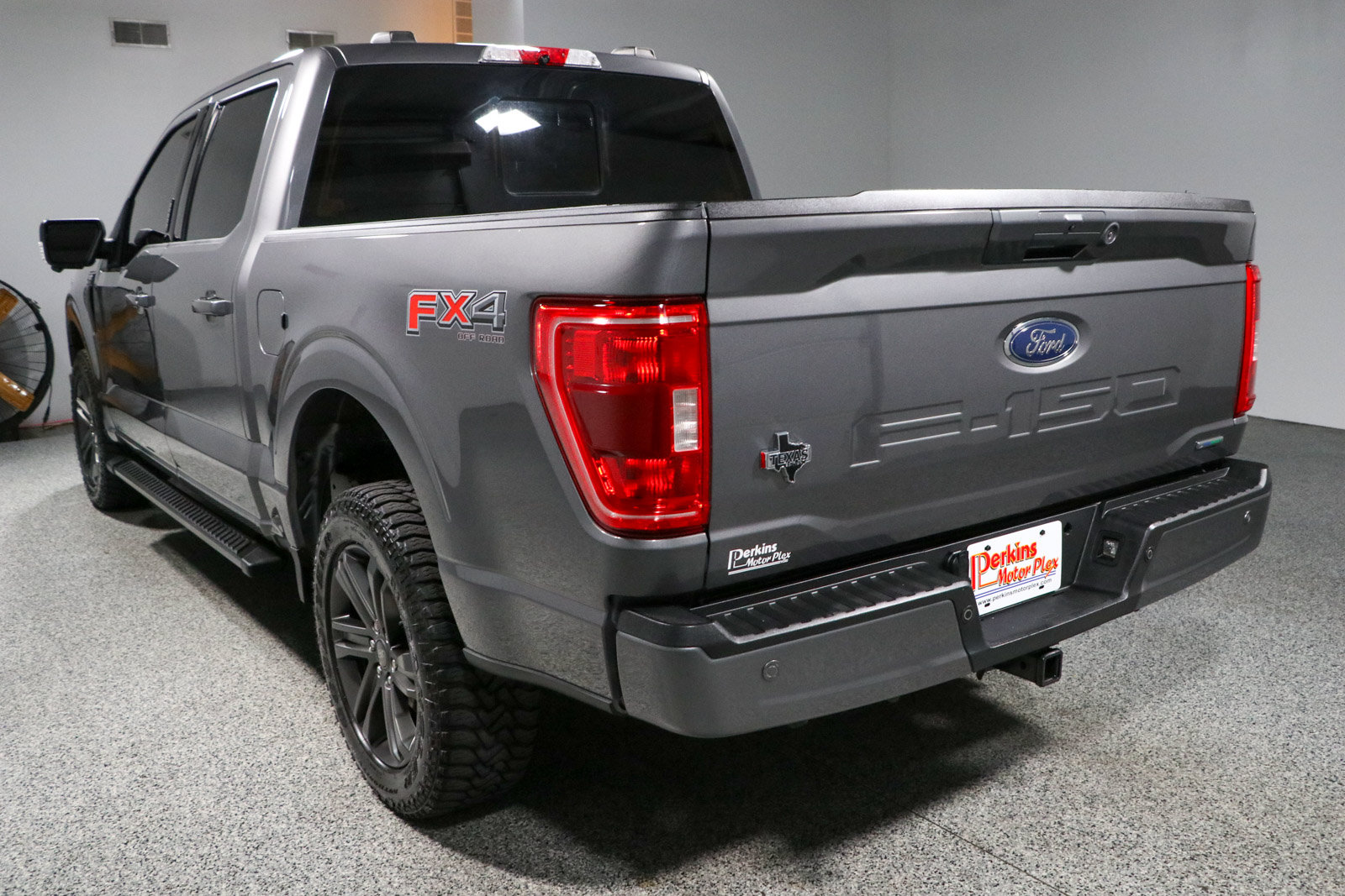 Used 2022 Ford F150 XLT w/ Equipment Group 302A High AWD/4WD image 9