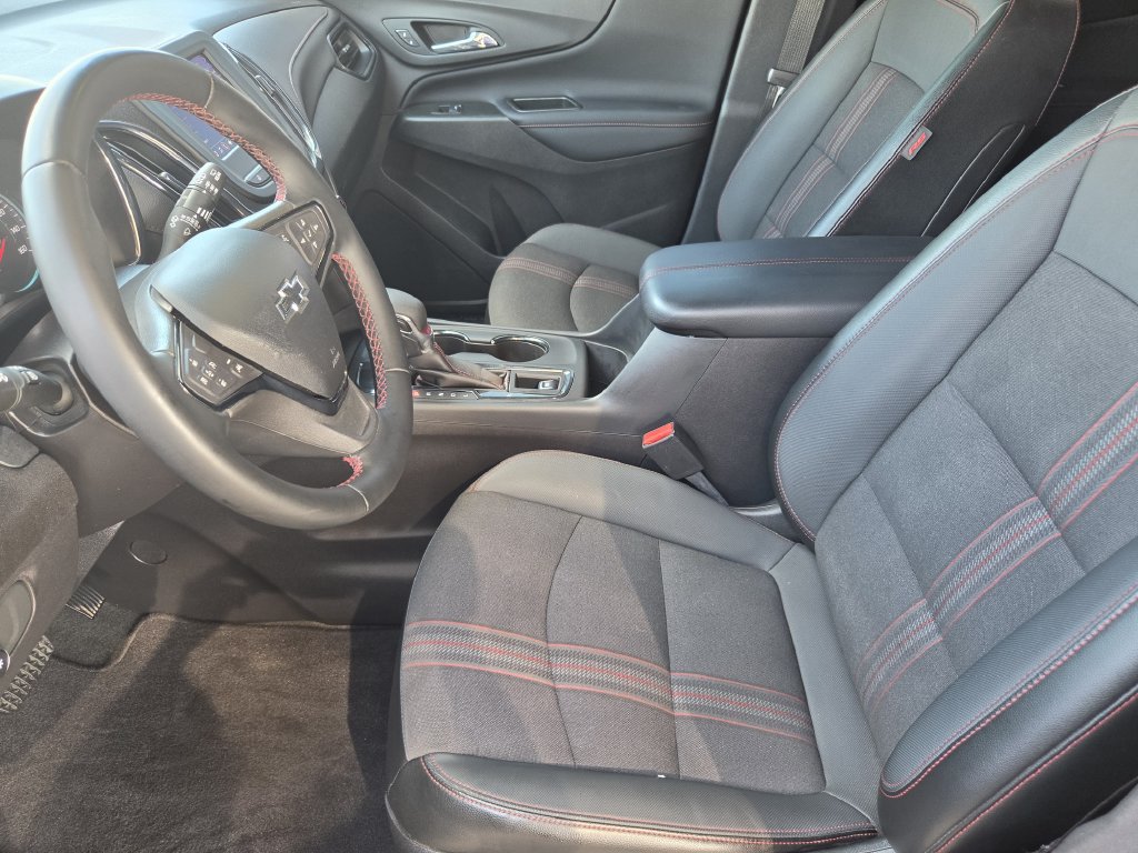 Used 2024 Chevrolet Equinox RS FWD image 14