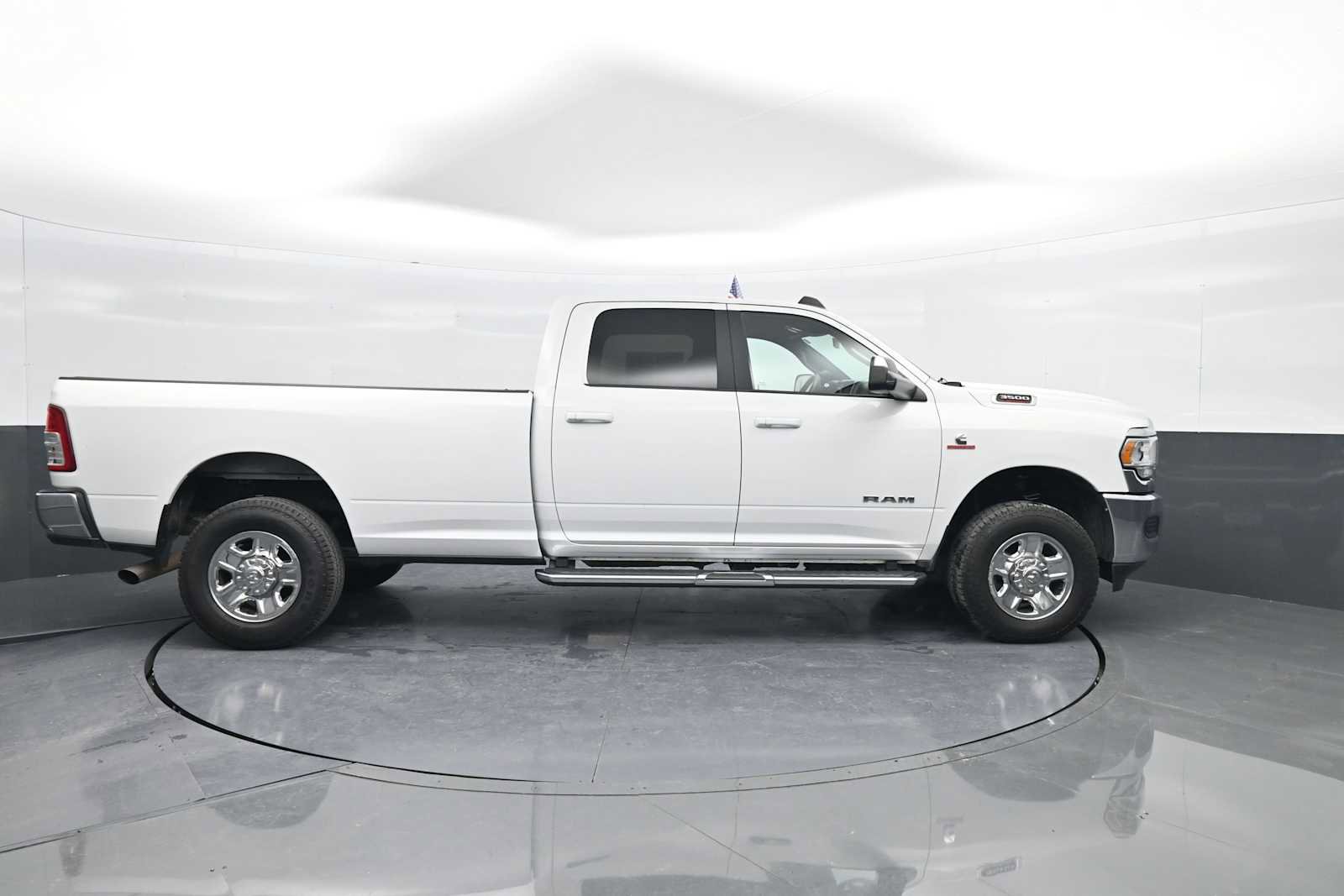 Used 2022 RAM 3500 Big Horn image 9