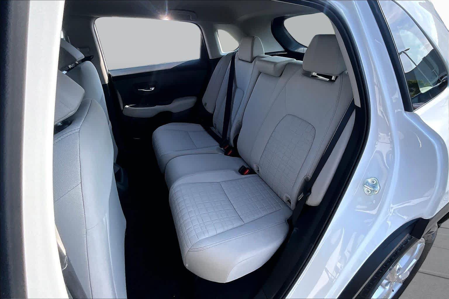 Used 2024 Honda HR-V LX image 19