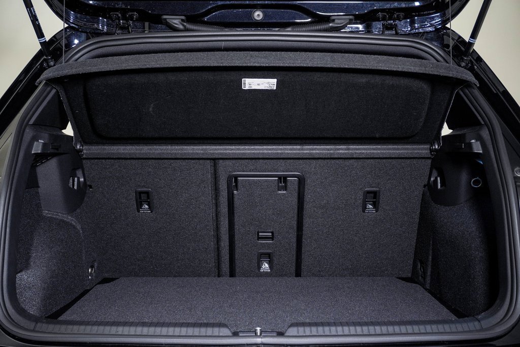 Used 2024 Volkswagen GTI Autobahn image 31