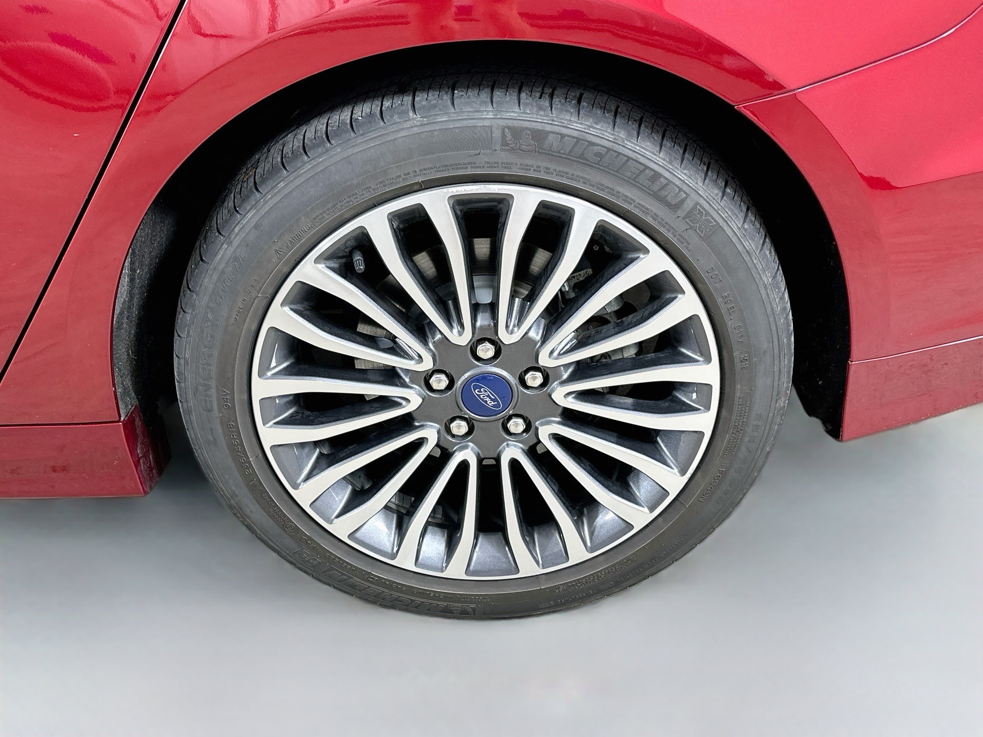 Used 2018 Ford Fusion Titanium FWD image 38