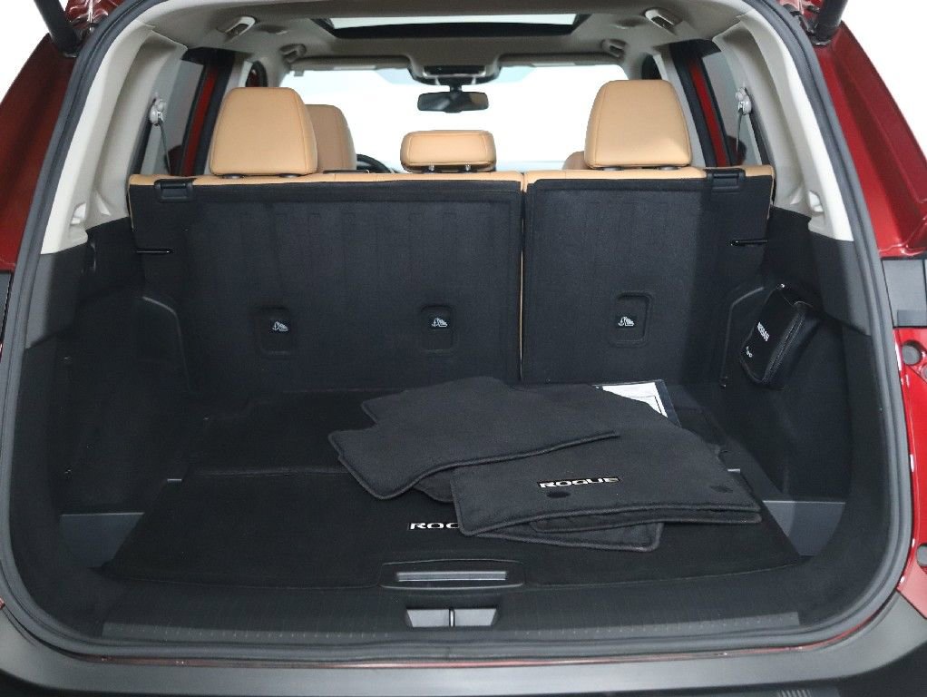 Used 2021 Nissan Rogue Platinum image 31