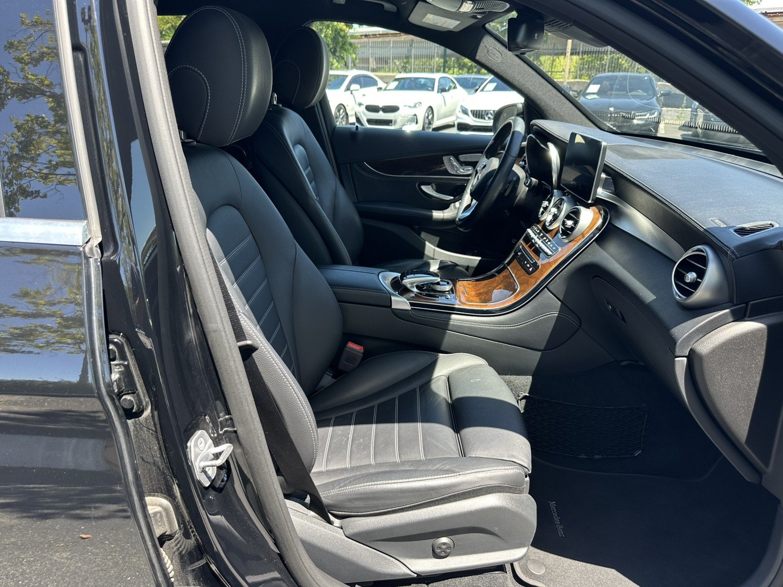 Used 2019 Mercedes-Benz GLC 350e 4MATIC image 20