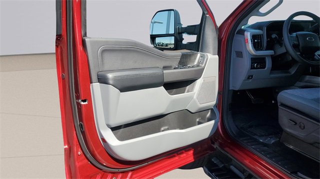 New 2026 Ford F250 4x4 Crew Cab Super Duty image 16