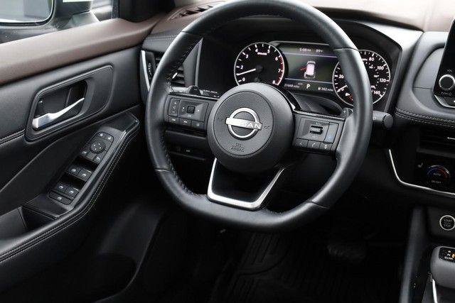Used 2023 Nissan Rogue SV w/ SV Premium B Package AWD/4WD image 26
