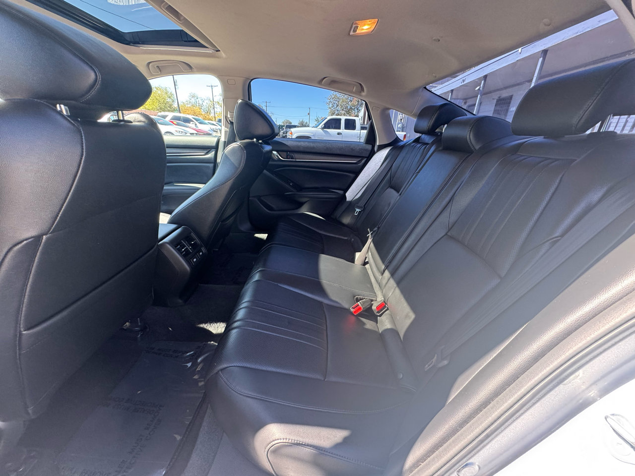 Used 2022 Honda Accord EX-L image 16
